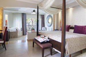 Junior suite with Jetted Tub - Hotel Majestic Elegance Punta Cana